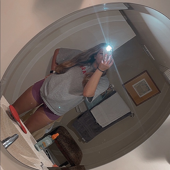 Meet your Posher, Bri - Picture 1 of 1